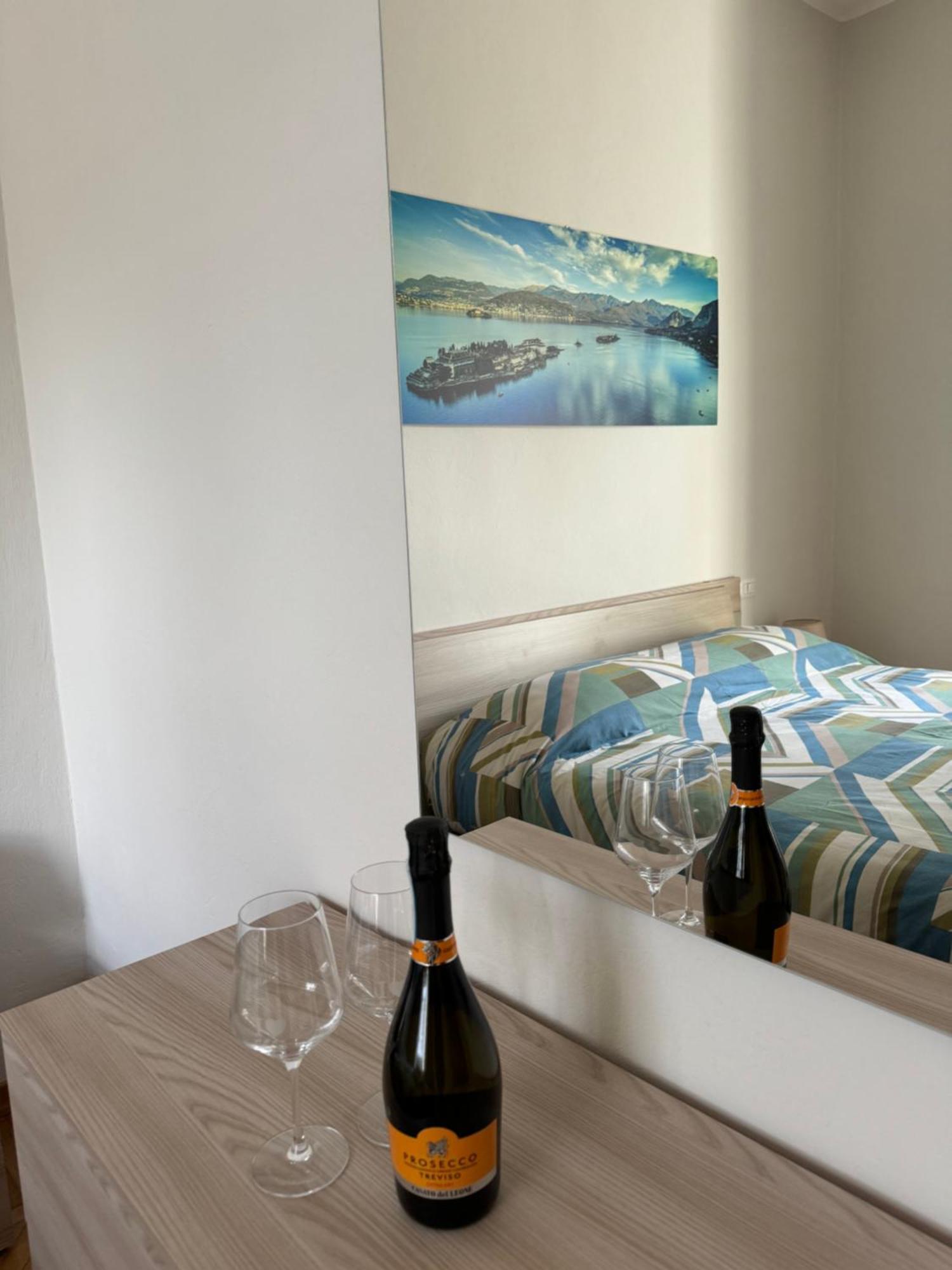 Appartement Casa Via Roma à Intra Extérieur photo